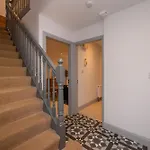 Charming 2-bed House - 15 Mins Drive To Centre