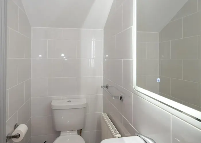 בית נופש Charming 2-bed House - 15 Mins Drive To Centre